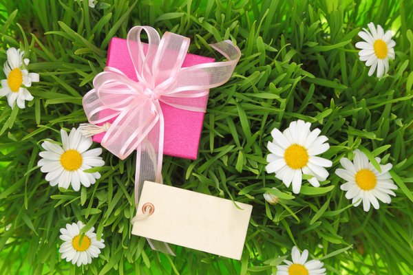 Quels cadeaux offrir à son filleul pour son baptême ?