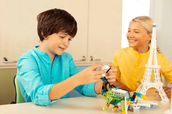 Explorez l'évolution continuelle des jeux de construction LEGO