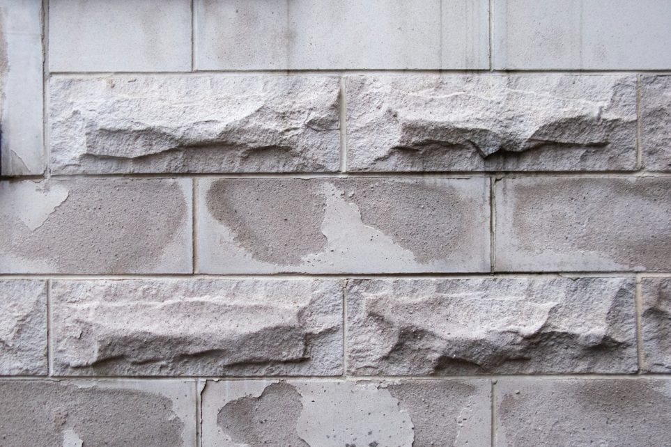 gray concrete wall